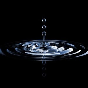 Freely falling water droplets